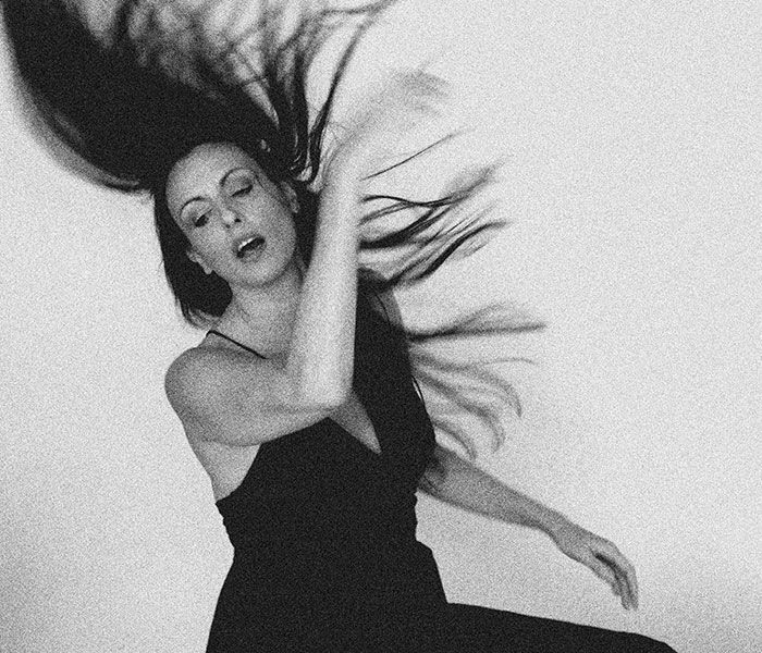 Helena Barquilla | Meditación en movimiento y Danza Consciente