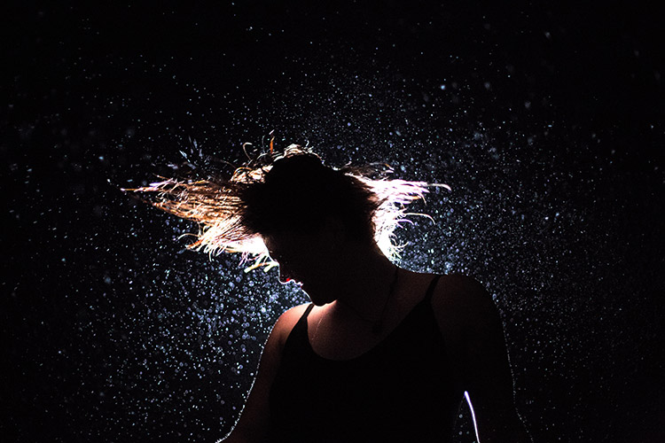 Helena Barquilla | Meditación en movimiento y Danza Consciente