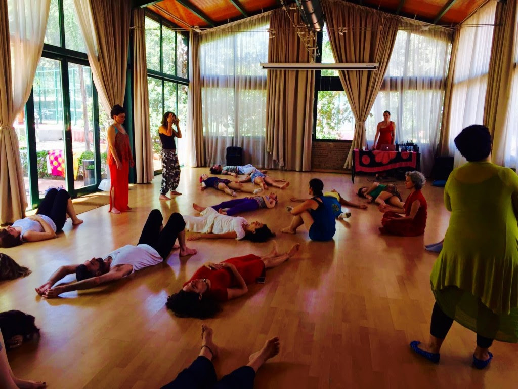 Helena Barquilla | Meditación en movimiento y Danza Consciente